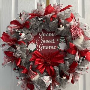 Christmas gnomes wreath